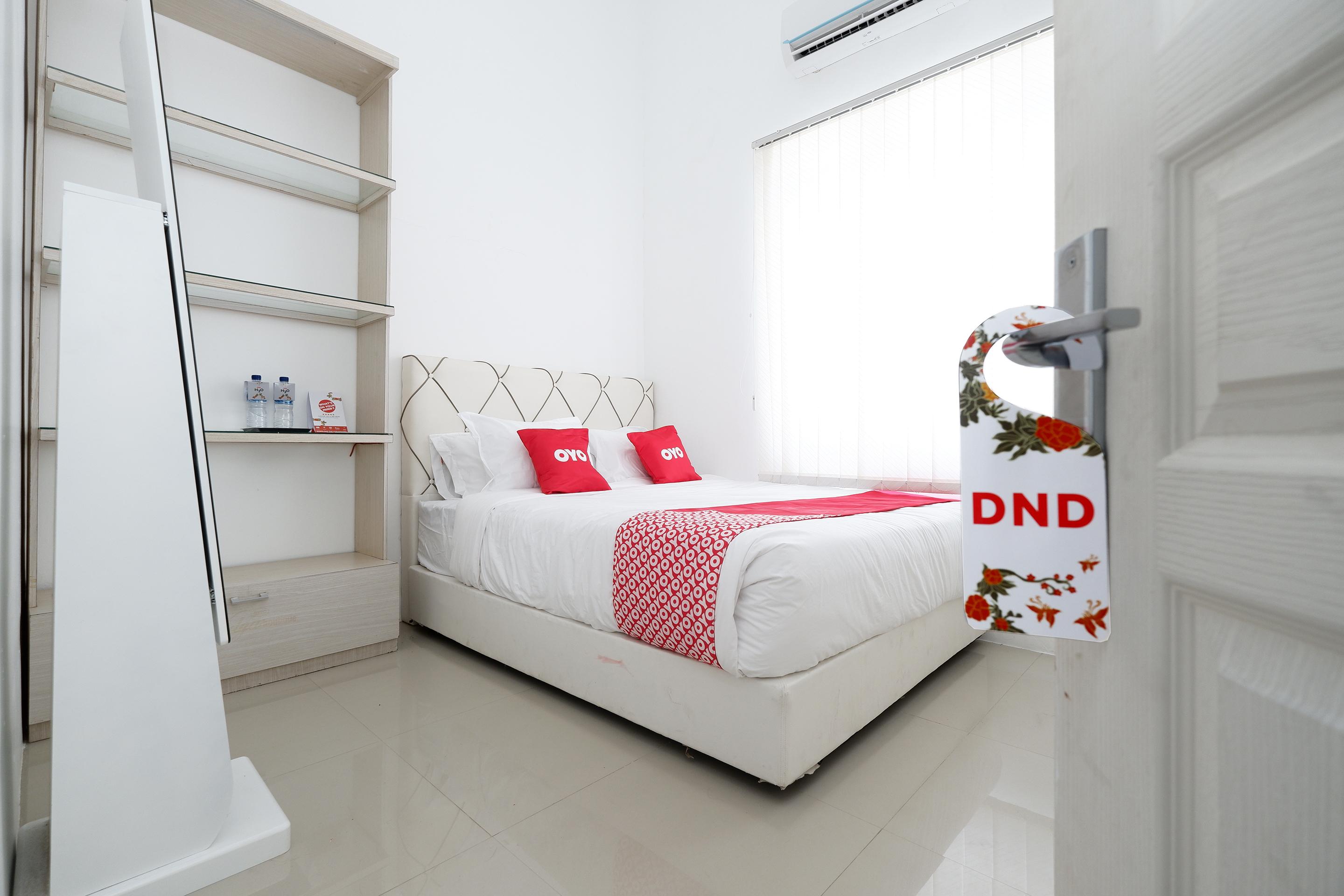 Griya Rw Family Guest House Redpartner Surakarta  Ngoại thất bức ảnh