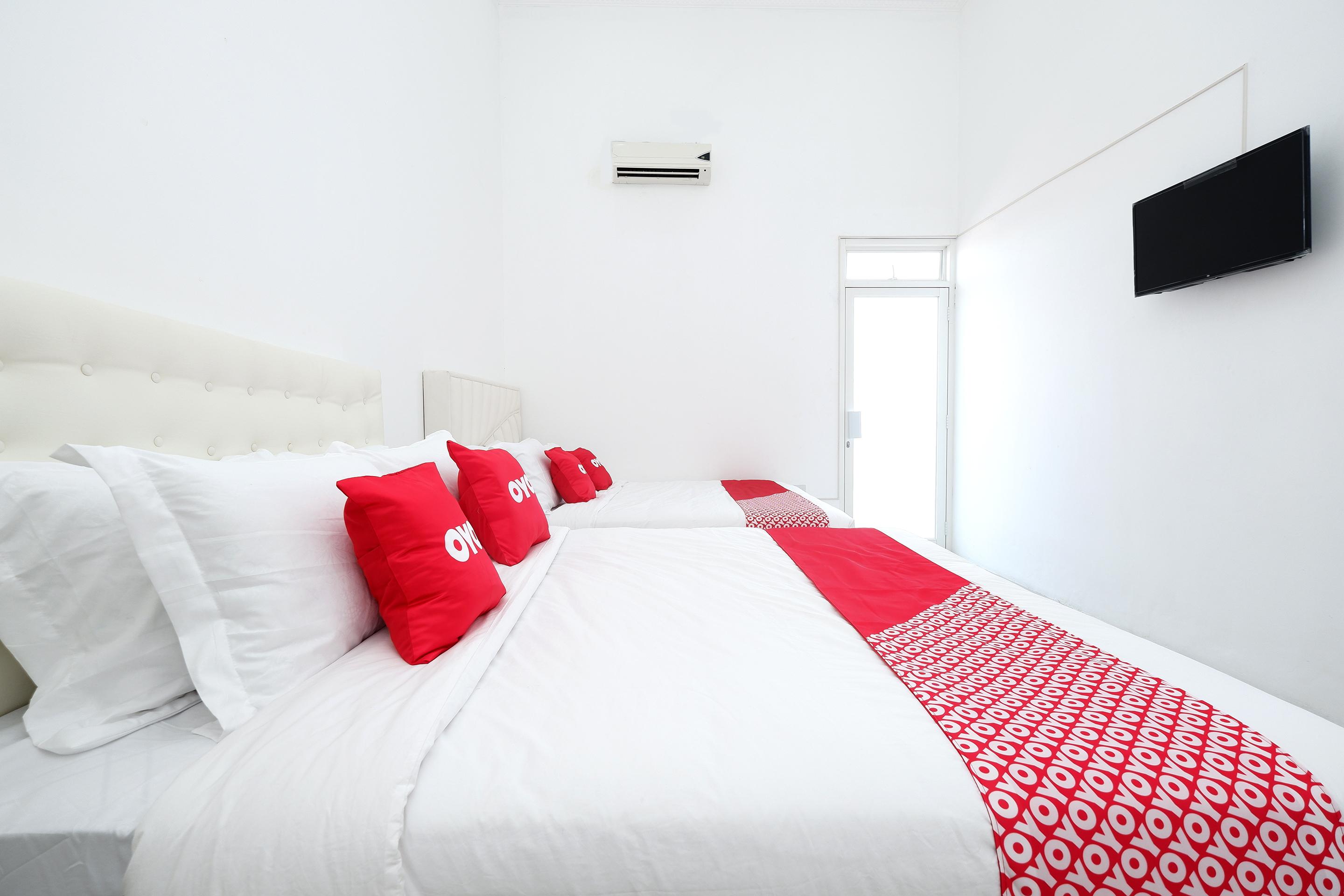 Griya Rw Family Guest House Redpartner Surakarta  Ngoại thất bức ảnh