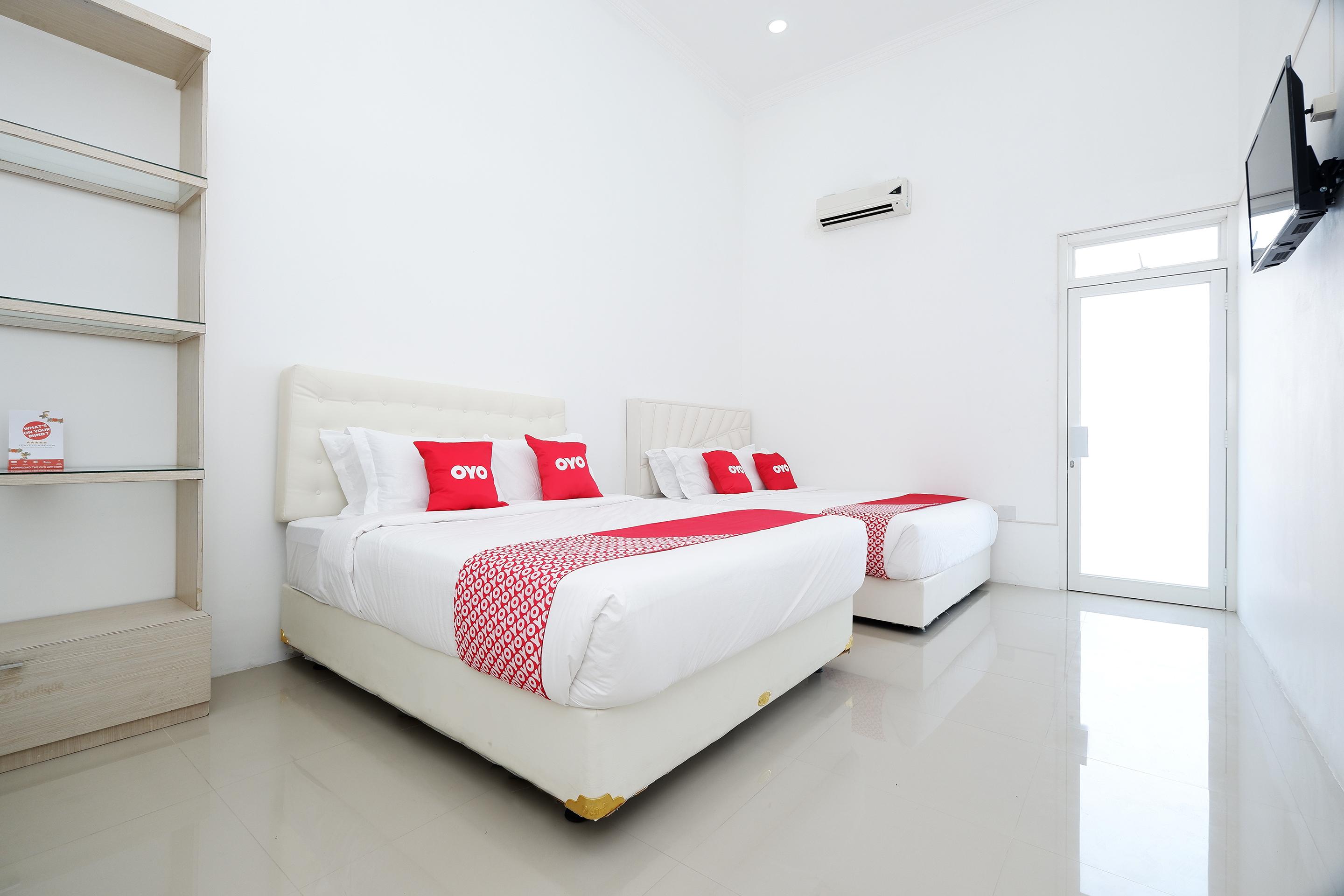 Griya Rw Family Guest House Redpartner Surakarta  Ngoại thất bức ảnh