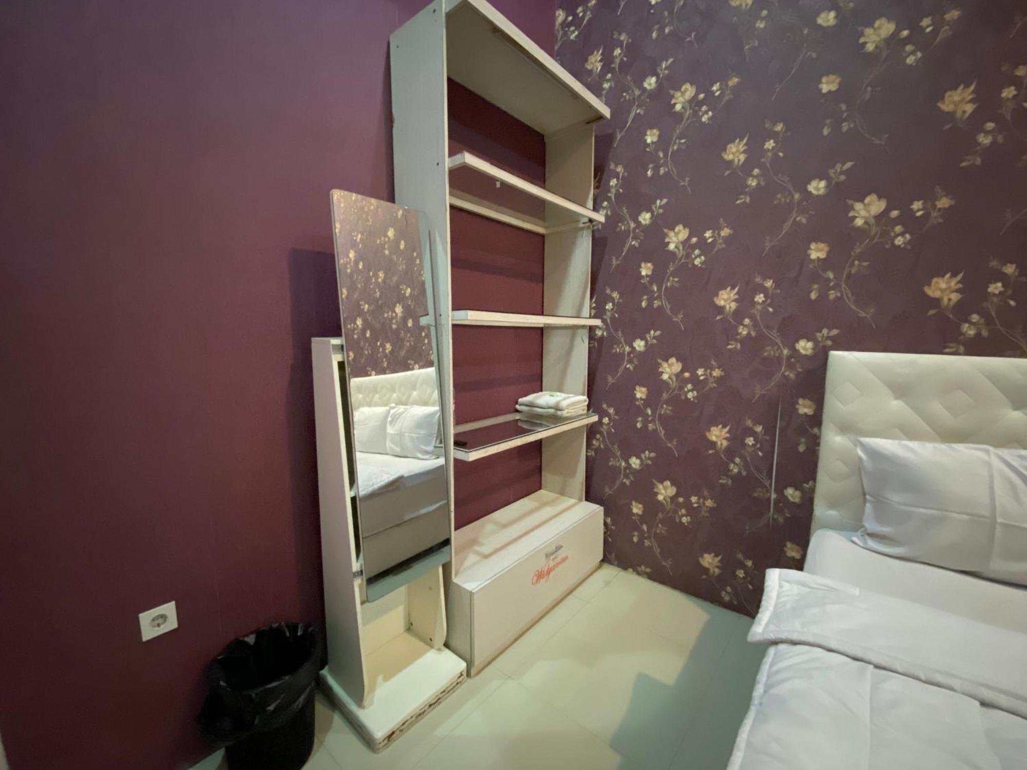 Griya Rw Family Guest House Redpartner Surakarta  Ngoại thất bức ảnh